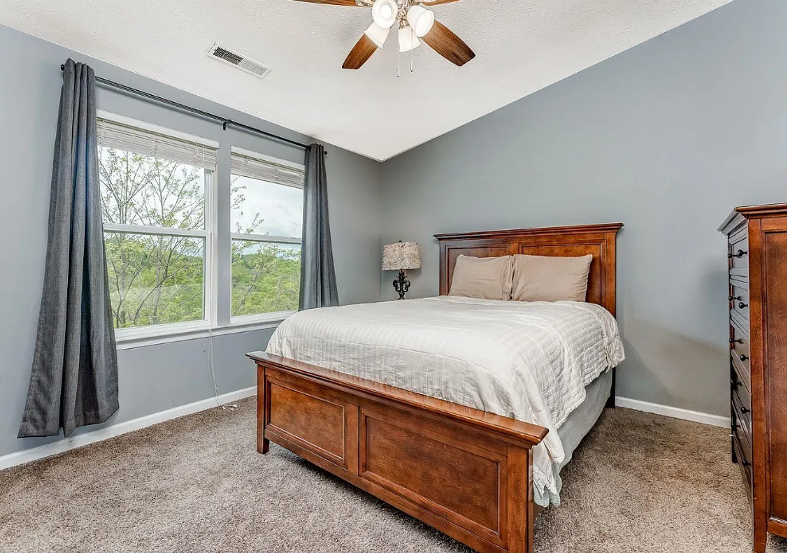 199 Birds Eye View - Beautiful Townhome — Photo 2