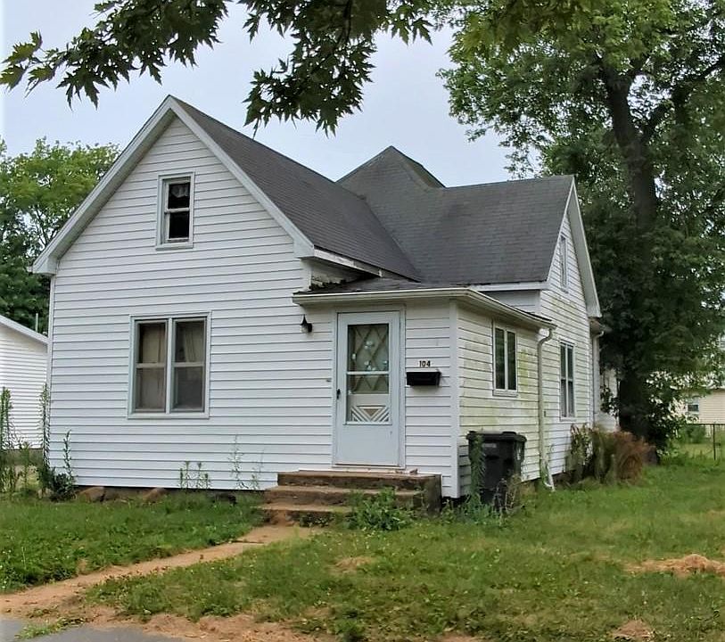 1st image of 104 S Pine St