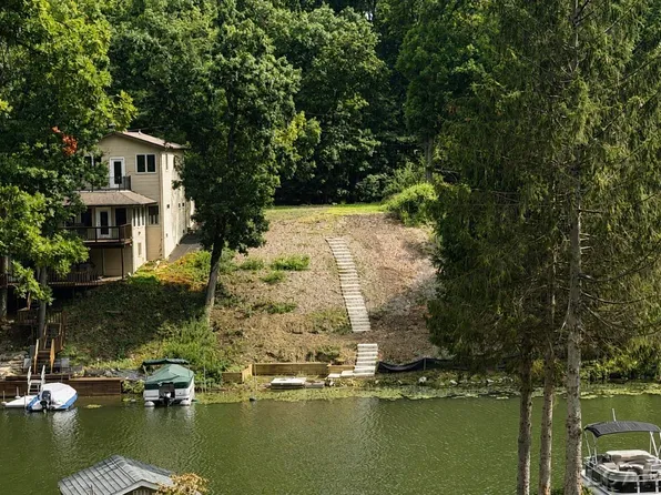11791 Killarny Cir, Jerome, MI 49249