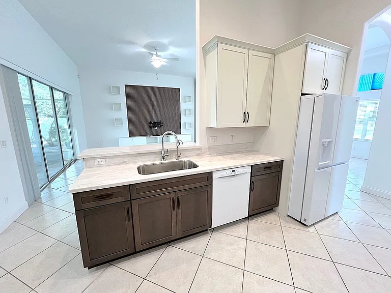 27 Empress Ln — Photo 20