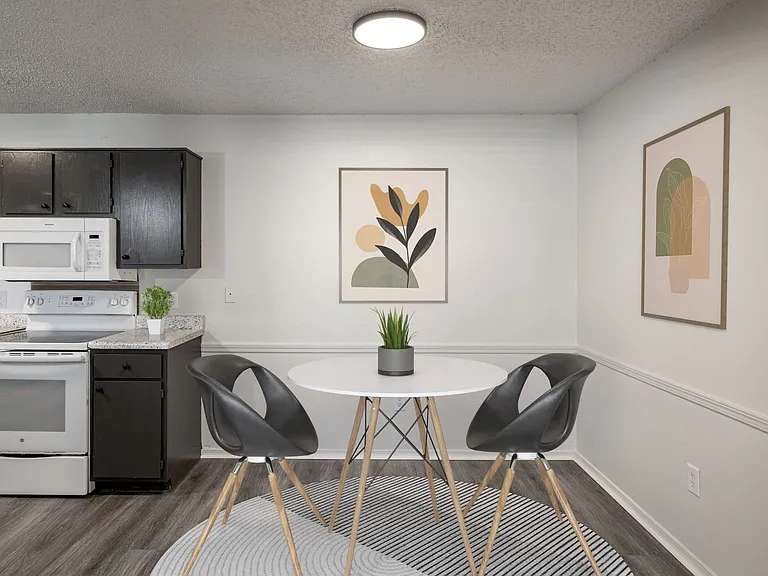Crown Ridge Apartments — Photo 26