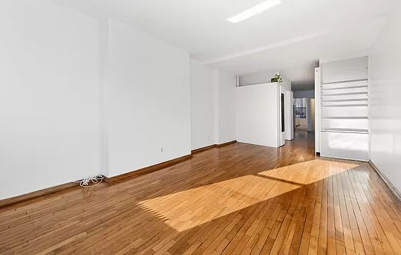 3rd image of 498 W 55th St APT 3S