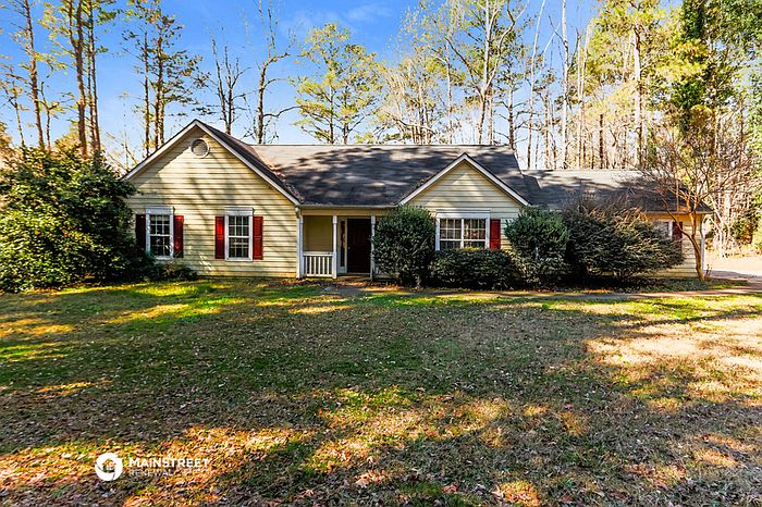 1st image of 1390 Tall Pines Dr