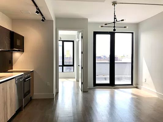 4th image of 2706 Snyder Ave #705