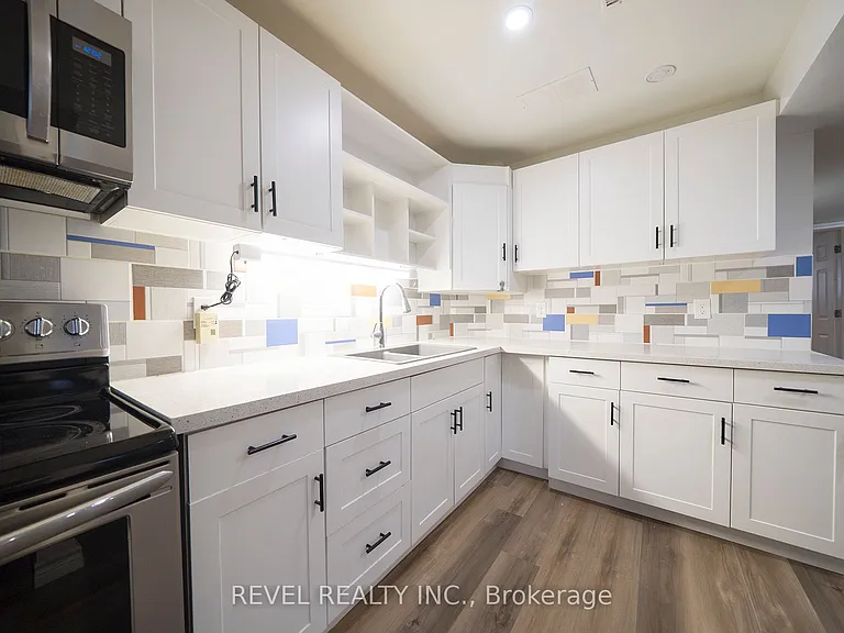 53 Memorial Dr #LOWER — Photo 7
