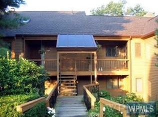 1707 Eagle Bay Dr, Ossining, NY 10562