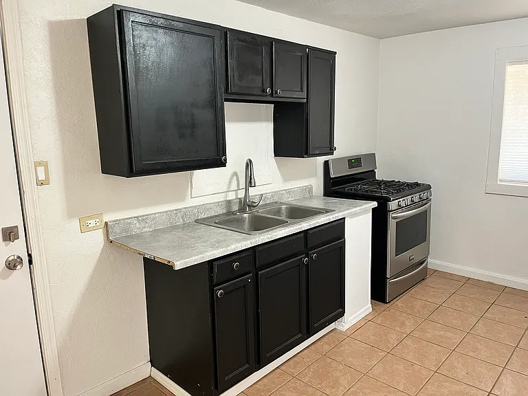 115 E Alturas St #3 — Photo 6