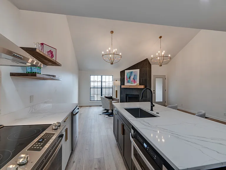 102 Villa View Ct — Photo 11