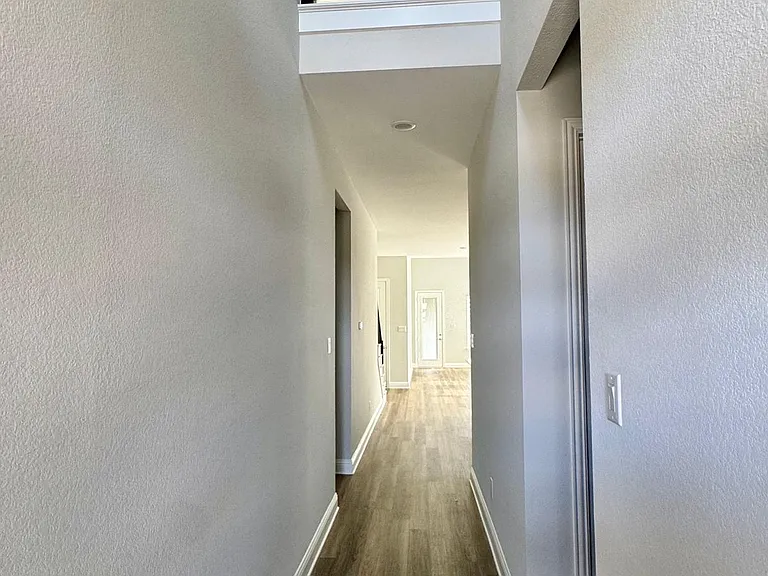 2930 Eleanor Dr — Photo 7
