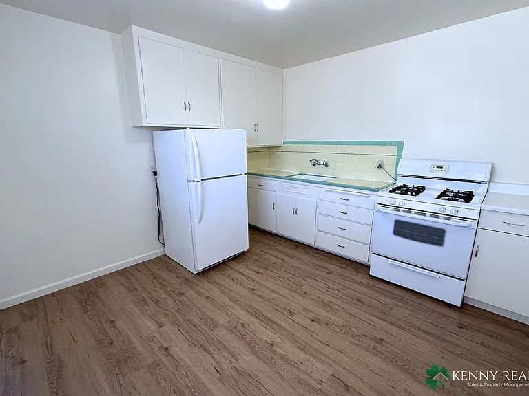 75 Citrus Ave #3 — Photo 3