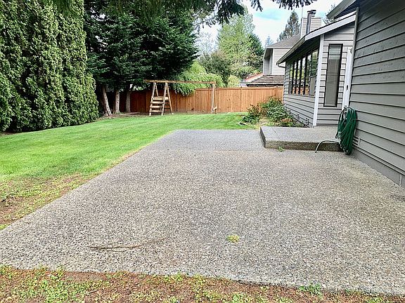 5th image of 1209 139th Pl SE