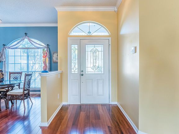 5th image of 11310 Willesdon Dr S