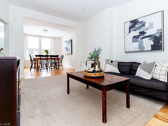 5th image of 49 Sheaffe St