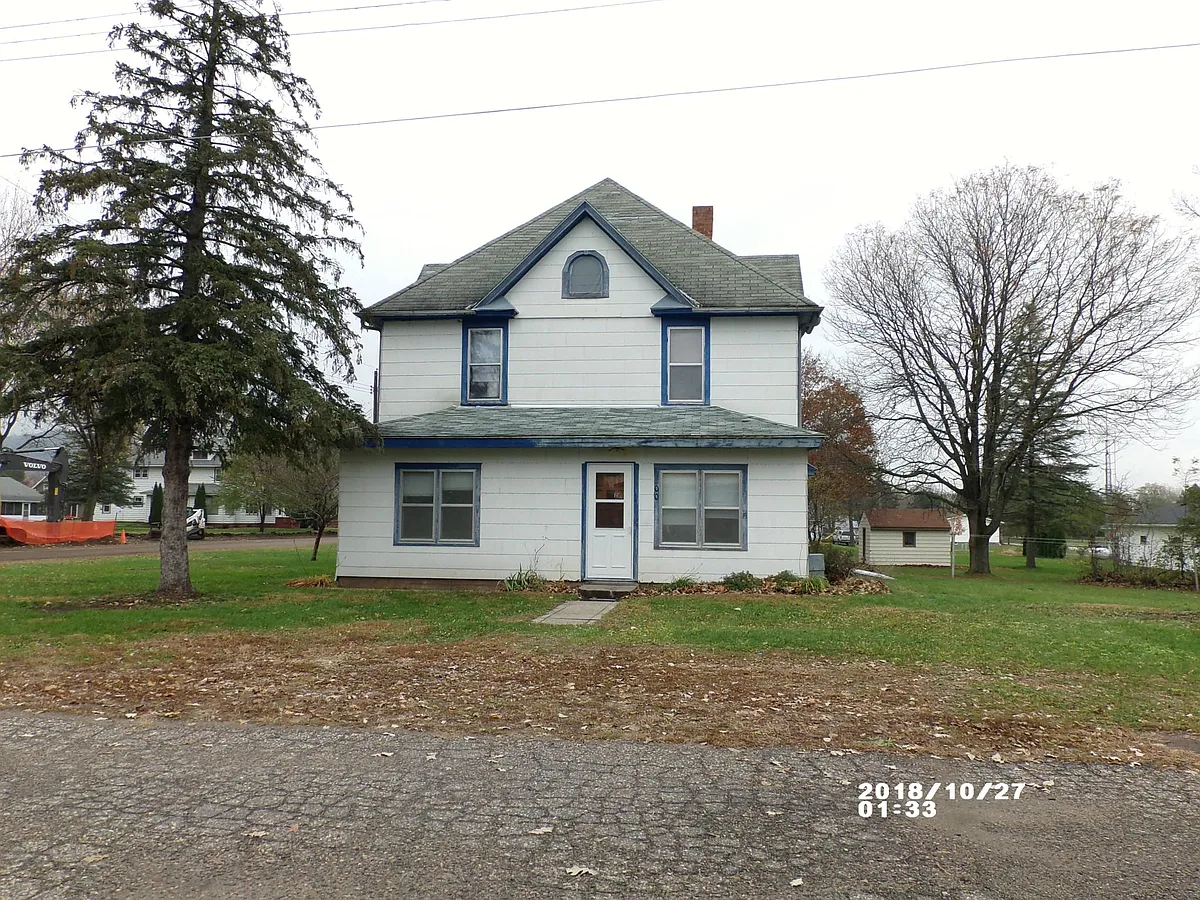 Building Photo - 300 E Colt Ave
