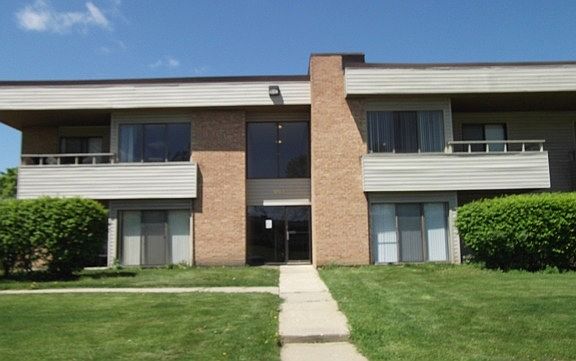 2nd image of 950 N Countryside Dr APT 207