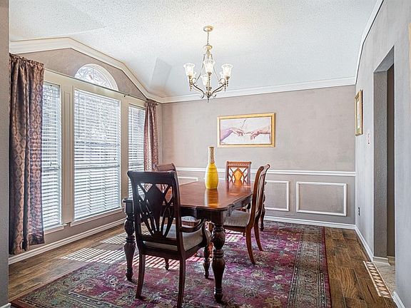 4th image of 1701 Hightimber Ln
