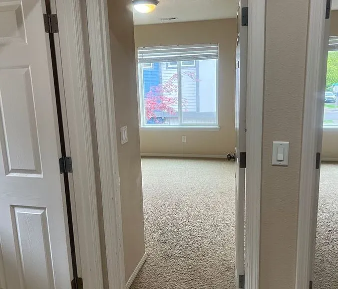 1008 SE Bacarra St — Photo 34