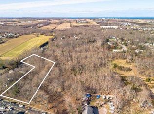 518 Main Rd, Riverhead, NY 11901