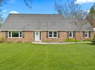 10950 N Westview Ln, Mequon, WI 53092