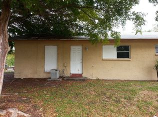 300 Kingsbridge St, Boca Raton, FL 33487