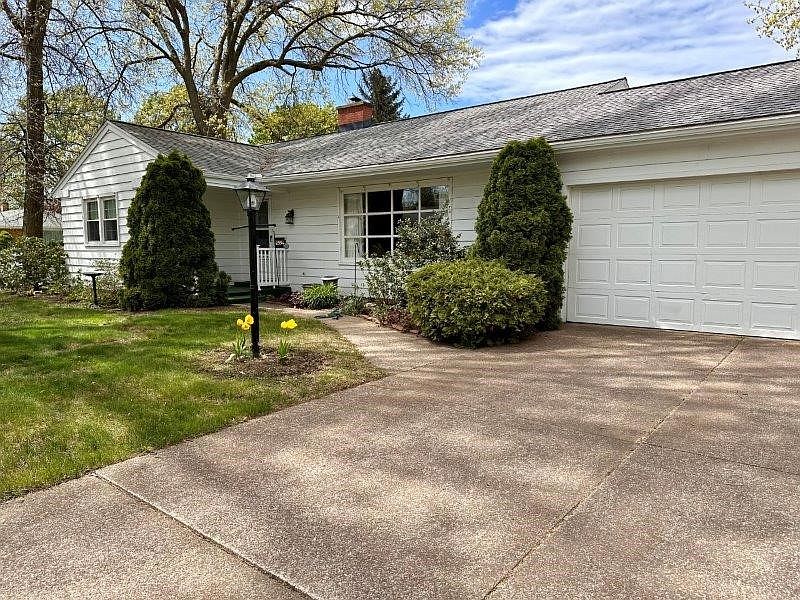 1st image of 2554 S Tracy Dr