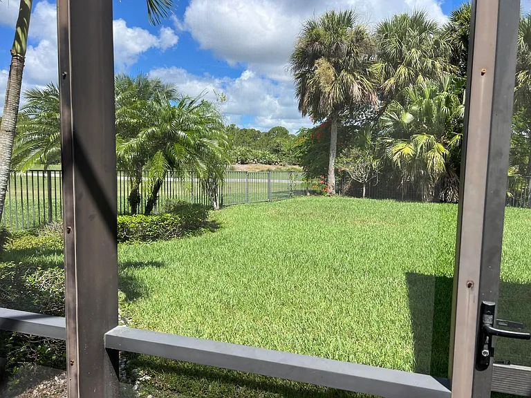 182 Rosalia Ct — Photo 25