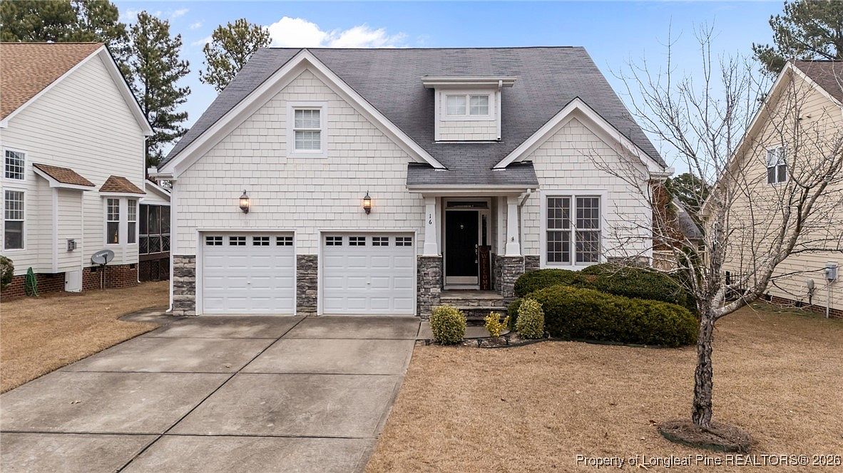 16 Cottswold Ln