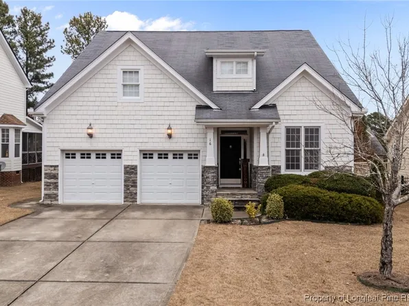 16 Cottswold Ln, Spring Lake, NC 28390