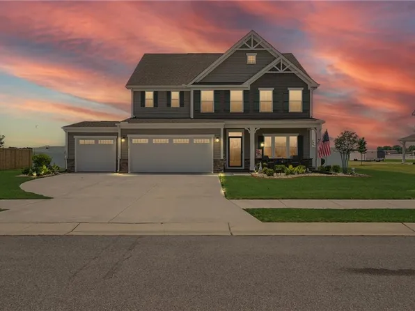 115 Steppeside Ln, Moyock, NC 27958