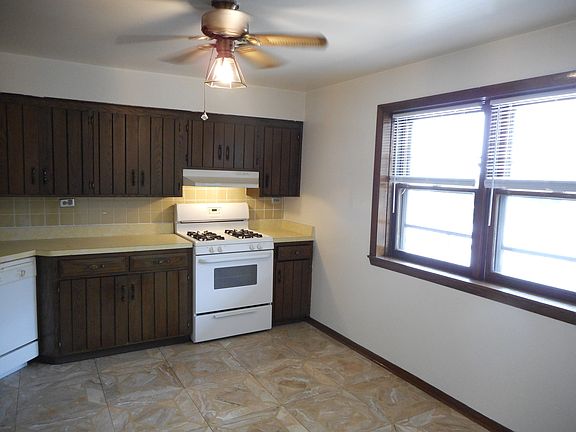 4th image of 4572 N Milwaukee Ave APT 4G