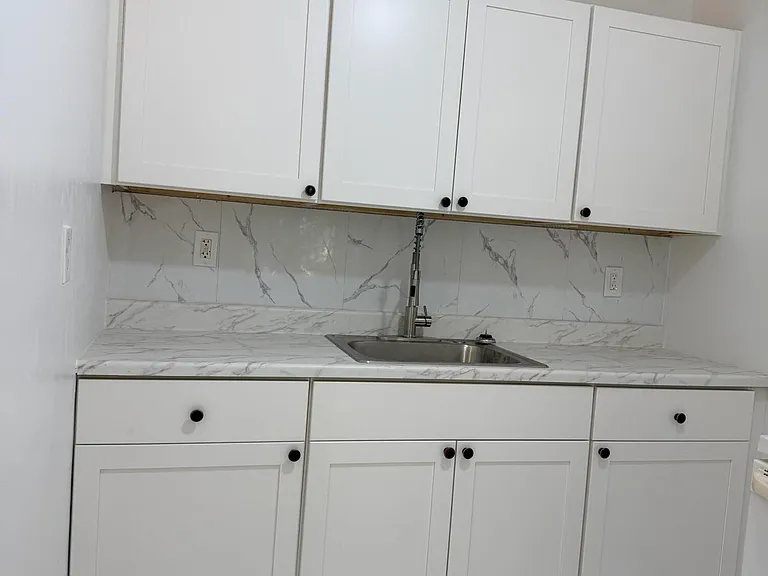 804 NW 2nd Ave #C — Photo 6