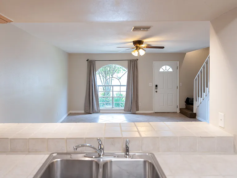 1594 Chateaux De Ville Ct — Photo 11