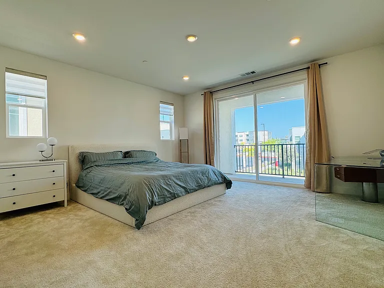 337 Abacus — Photo 10