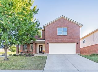 10101 Mount Pheasant Ct, Fort Worth, TX 76108