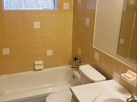 3rd image of 322 Robert Dr #2