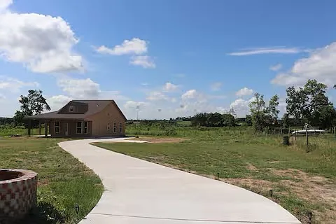 507 Pecan St — Photo 3