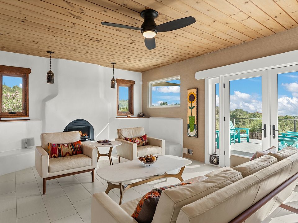 1st image of 103 Calle Chiquita
