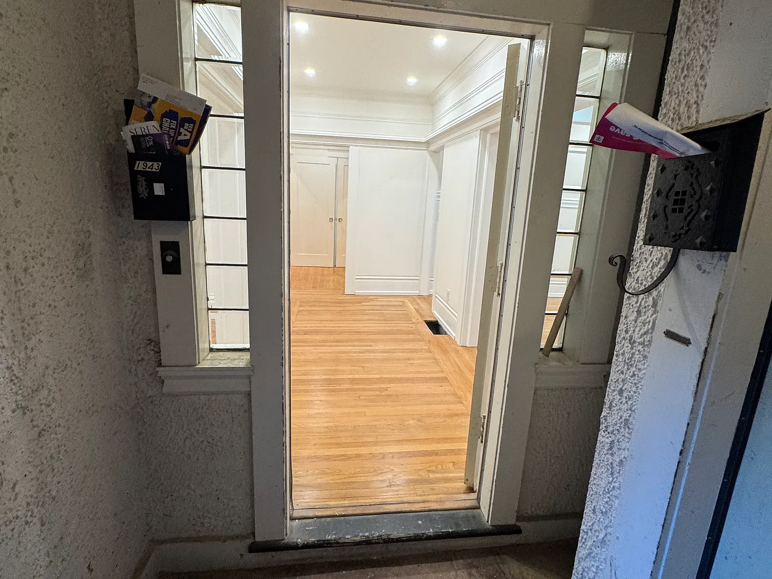 2 bed, 1450 sqft, $9,500 — Photo 3