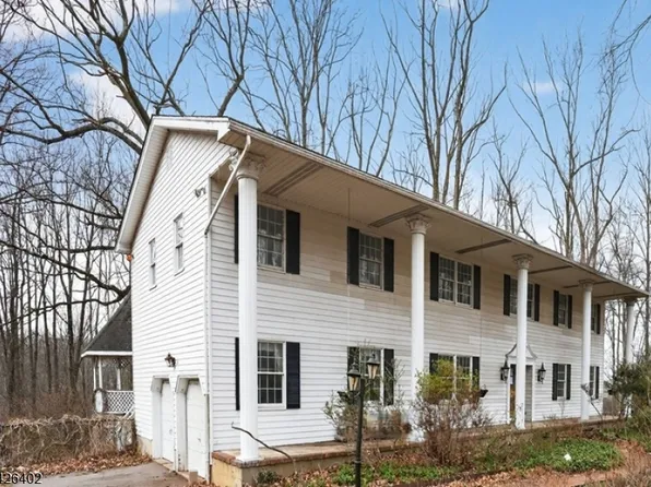 14 Woodland Rd, Franklin Twp., NJ 08867