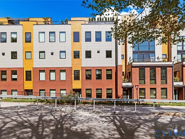 509 W 7th St — Photo 33