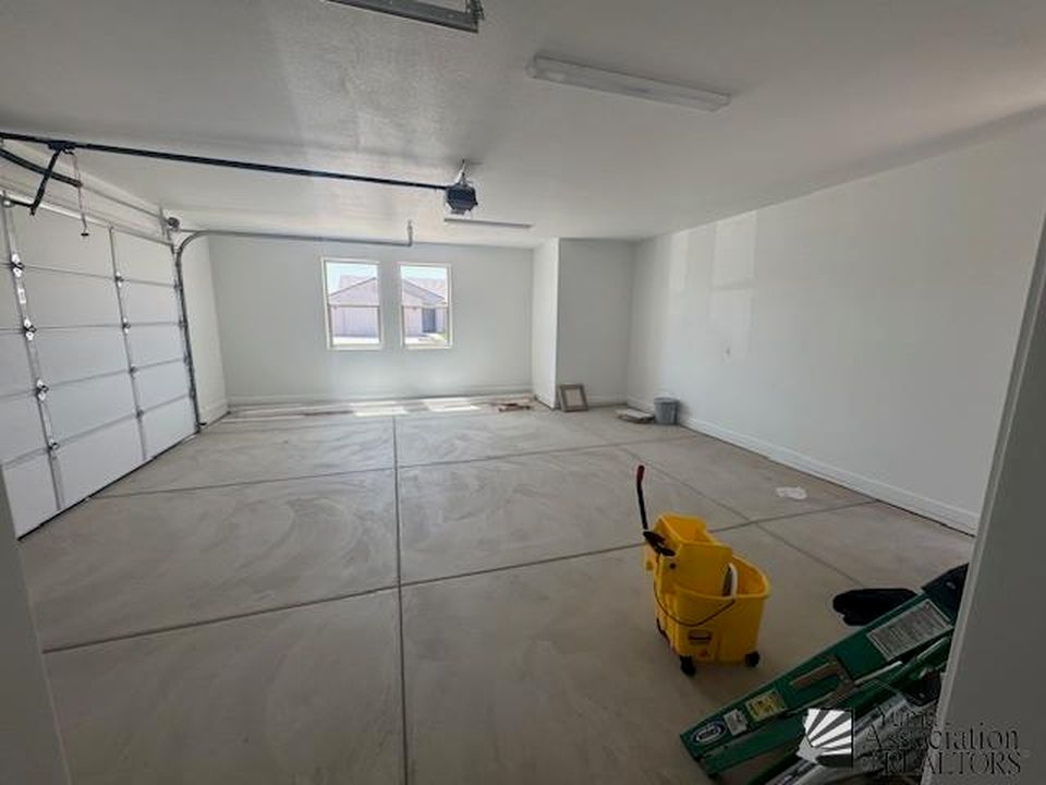 8394 E 34th Pl, Yuma, AZ - View 4