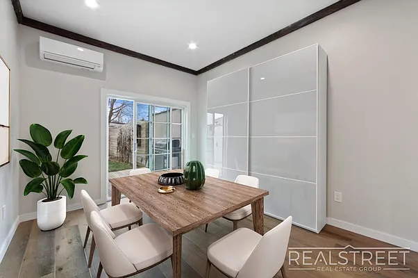Sold by Real Street Inc | media 7