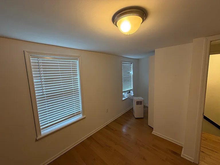 2143 E Sergeant St — Photo 12