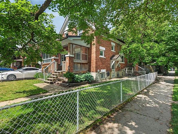 4th image of 2 Herlan Ave