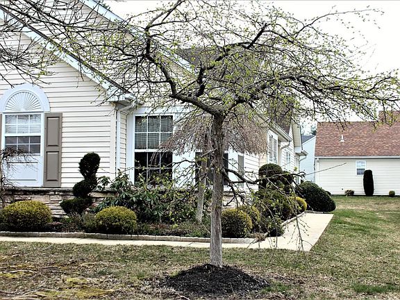 3rd image of 2503 Spring Hill Dr