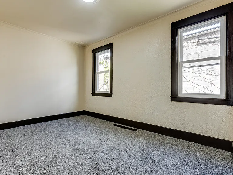 609 E Warrington Ave #1 — Photo 7