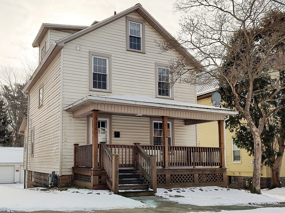 1st image of 316 McConnell St