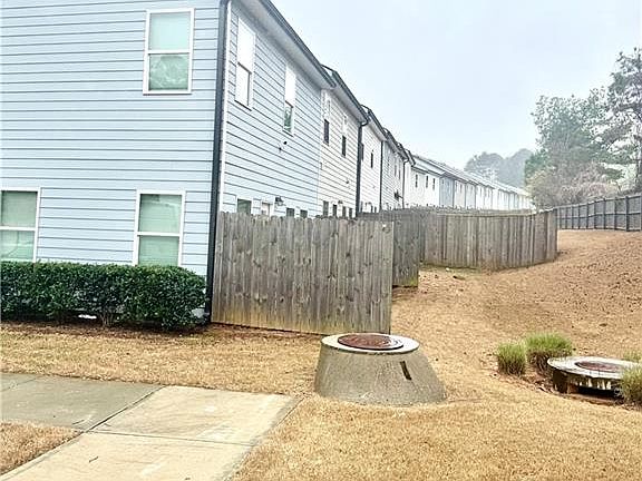 2nd image of 2188 Justify Ln #40