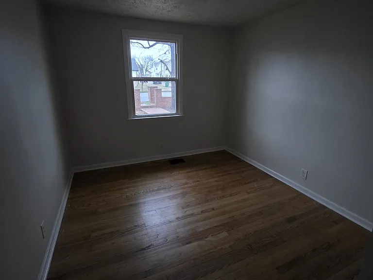 6201 California Ave — Photo 9