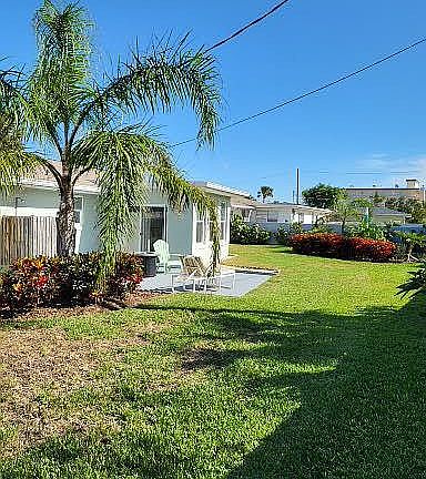 4th image of 16 Sunrise Ave